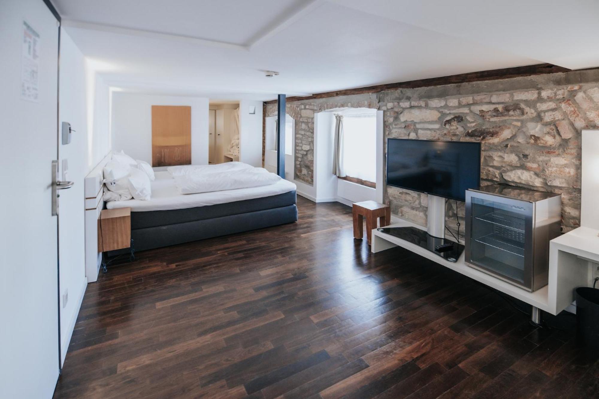 Design Hotel & Restaurant Loewen Ulm Dış mekan fotoğraf